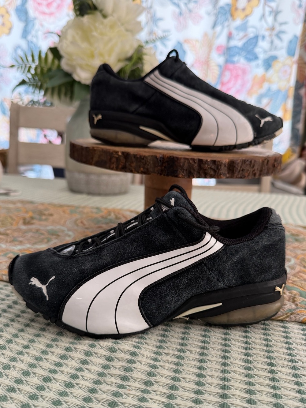 Vintage Y2K Puma Speedcat Suede OG Athletic Shoes Youth Size 1
Black white